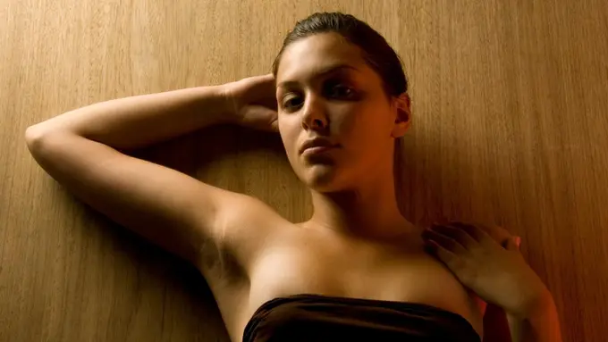 Mau Pakai Bikini Tapi Ketiak Hitam? Ini 3 Cara untuk Mengatasinya