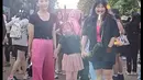 Istri Ruben Onsu dan putrinya tampak kompak mengenakan outfit hitam dan pink. Sarwendah dan putrinya menyaksikan pada hari kedua. Seperti diketahui, Blackpink konser dua hari yakni pada 11-12 Maret 2023. [Istagram/sarwendah29]