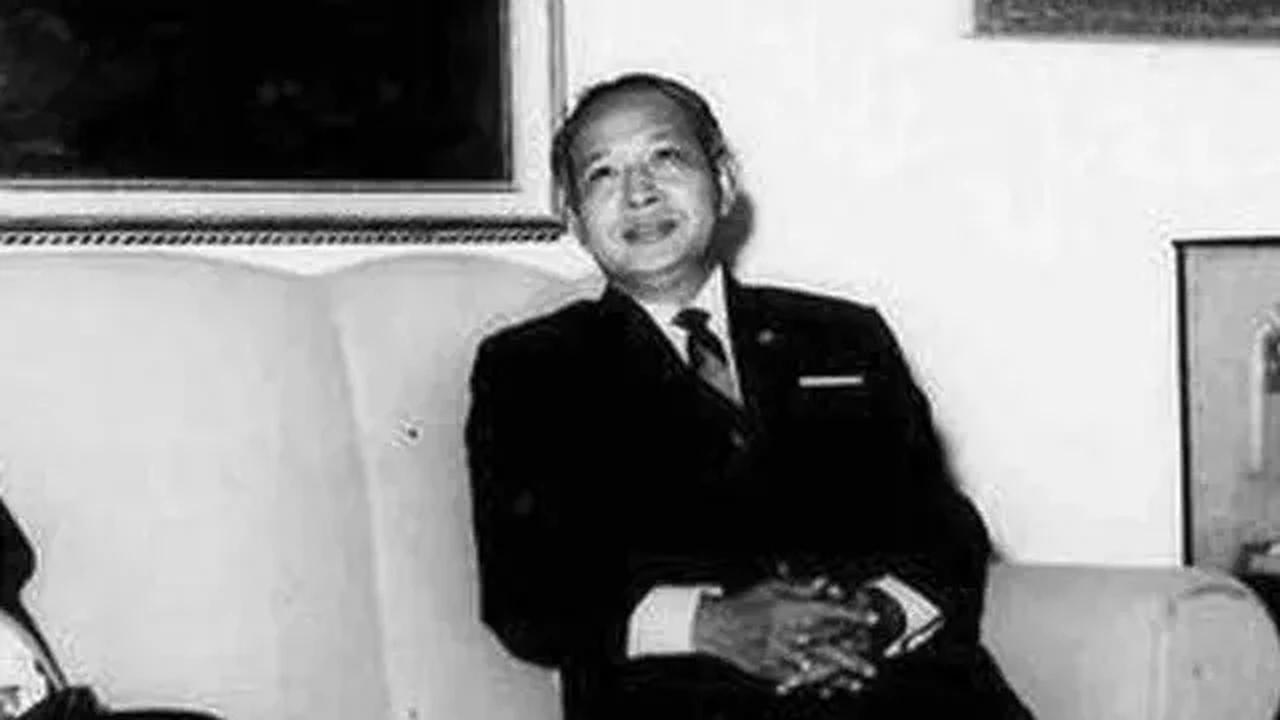 Pada tahun 1997, Soeharto berkunjung ke Mesir. Try yang berada di tanah air tiba-tiba mengeluarkan penyataan mengejutkan.&nbsp;