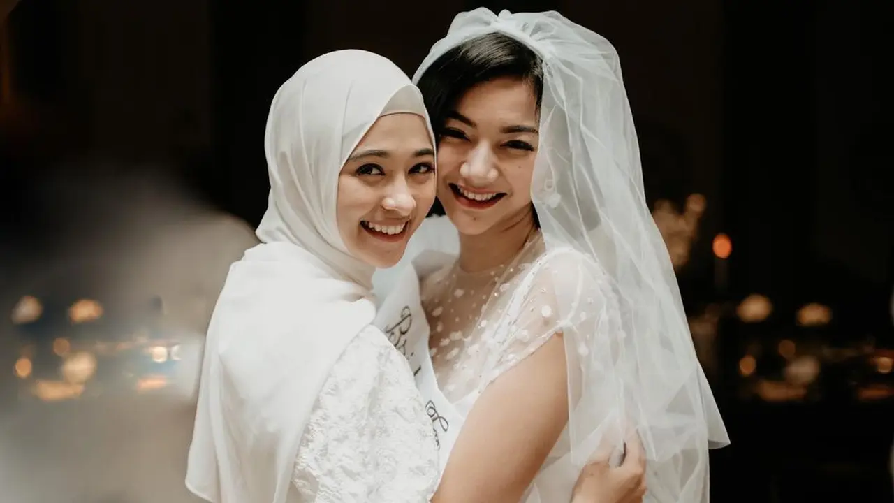6 Potret Poppy Bunga di Bridal Shower Glenca Chysara, Keponakan Rasa Adik