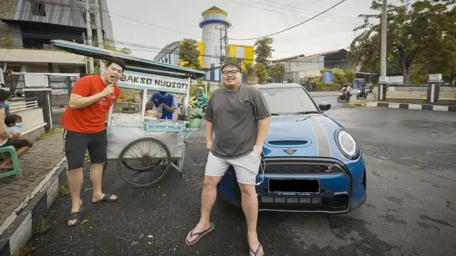 Crazy Rich Surabaya Steven Setiono Hobi Jajan Kaki Lima dan Suka Berbagi