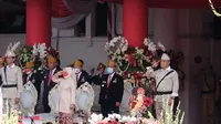 Eri Cahyadi saat memimpin upacara Hari Pahlawan. (surabaya.go.id)