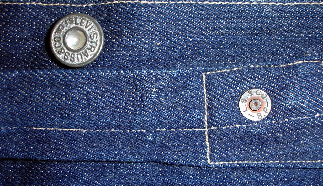 FOTO Celana  Jeans  Berusia 125 Tahun Laku Terjual Rp  10 