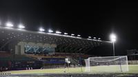 Suasana di Stadion Binan, Filipina, menjelang laga Timnas Indonesia U-22 versus Brunei Darussalam, Selasa (3/12/2019). (Bola.com/Zulfirdaus Harahap)
