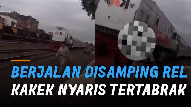 Seorang kakek hampir tertabrak kereta api viral. Kejadian itu terjadi di sekitar pintu Kereta Api Ciroyom, Kota Bandung.