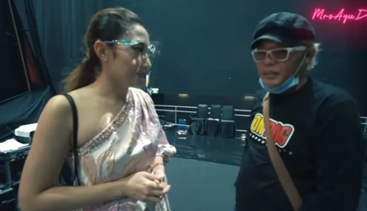 Sule (Youtube/MrsAyuDewi)