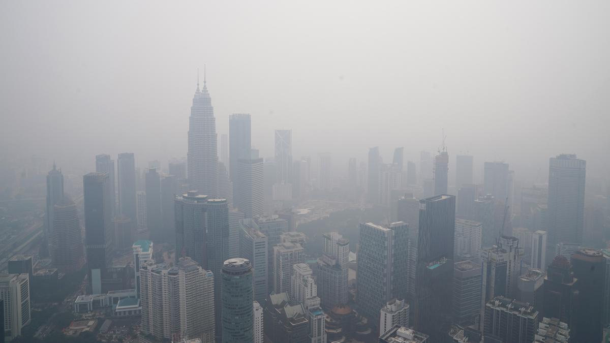 Atasi Kebakaran Hutan RI, Malaysia Bakal Kolaborasi Modifikasi Cuaca