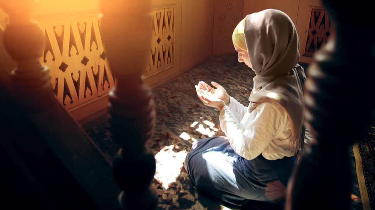 Kumpulan Doa Setelah Sholat Fardhu Lengkap Dengan Dzikir dan Keutamaannya