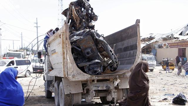 Bom mobil di Mogadishu, Somalia menewaskan hingga 76 orang. (AP)