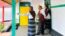 <p>Presiden Joko Widodo atau Jokowi saat mengunjungi Rumah Pengasingan Bung Karno di Kabupaten Ende, Provinsi Nusa Tenggara Timur (NTT), Rabu (1/6/2022). Jokowi dan Iriana berkesempatan melihat berbagai macam barang-barang peninggalan Bung Karno bersama keluarga selama diasingkan. (Biro Pers Sekretariat Presiden)</p>