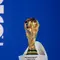 Trofi Piala Dunia FIFA dipajang menjelang pengundian kualifikasi Piala Dunia FIFA 2026 di markas besar FIFA di Zurich, pada 13 Desember 2024. (Fabrice COFFRINI/AFP)