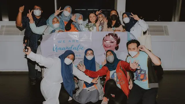 Amanda Rawles di Gala Premiere film Merindu Cahaya de Amstel (Foto: Instagram/@amandarawles)