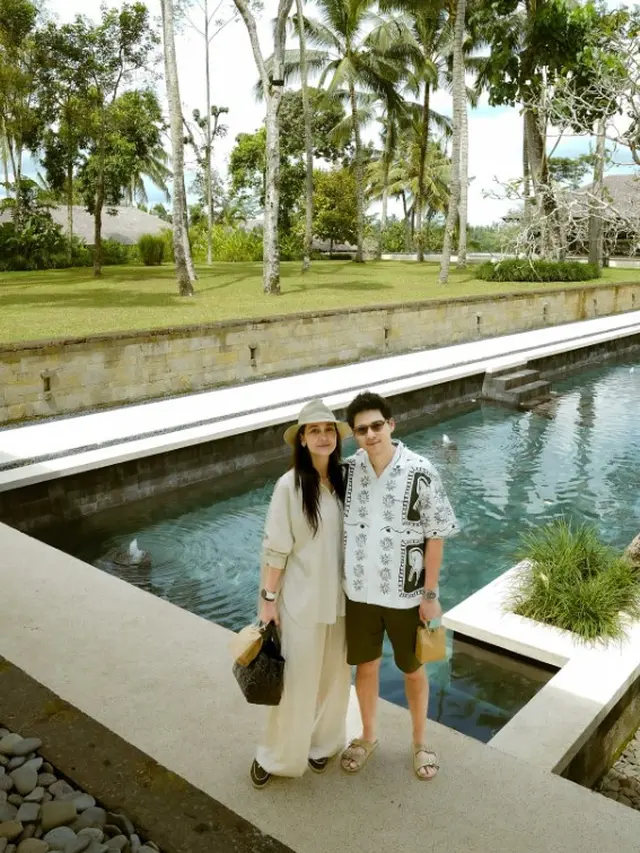 Outfit Luna Maya Peringati 1 Bulan Pernikahan