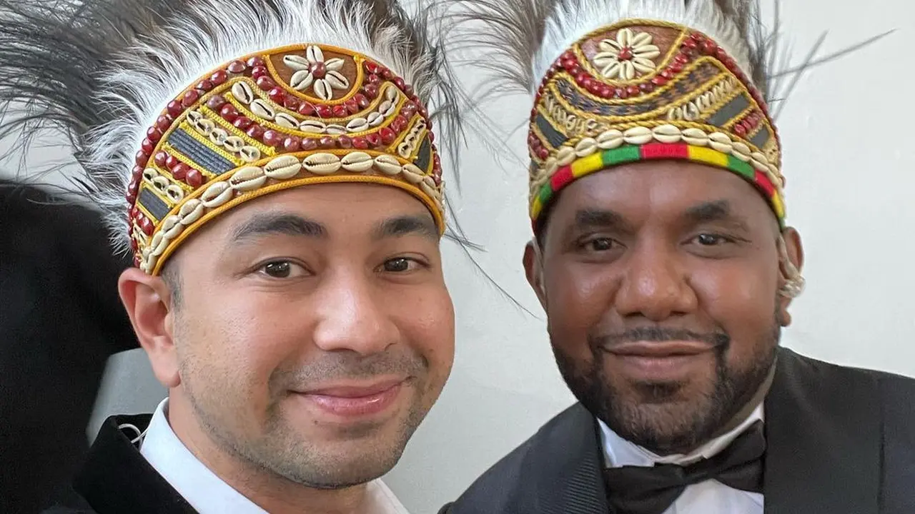 Bersama Pengisi Acara, Ini 7 Potret Raffi Ahmad di Pembukaan PON XX Papua