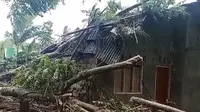 Flores Timur Dihantam Cuaca Ekstrem, 6 Rumah Warga dan Bangunan Sekolah Rusak