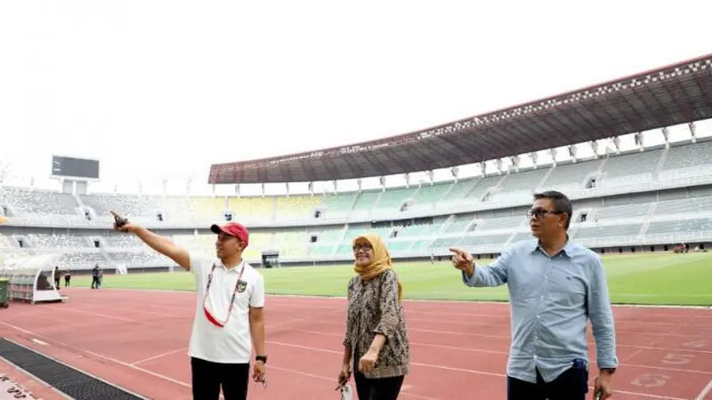 PSSI bersama Pemkot Surabaya dan Asosiasi Provinsi sedang sidak persiapan kualifikasi Piala Asia U-20 2023 di Stadion Gelora Bung Tomo, Surabaya.
