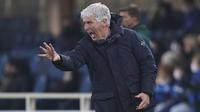 Gian Piero Gasperini. Pelatih Italia berusia 64 tahun ini mulai menangani Atalanta pada 14 Juni 2016 di awal musim 2016/2017 menggantikan Edoardo Reja yang akhirnya membesut Timnas Albania. Hingga kini ia telah mendampingi La Dea dalam 5 tahun, 8 bulan dan 28 hari. (LaPresse via AP/Spada)
