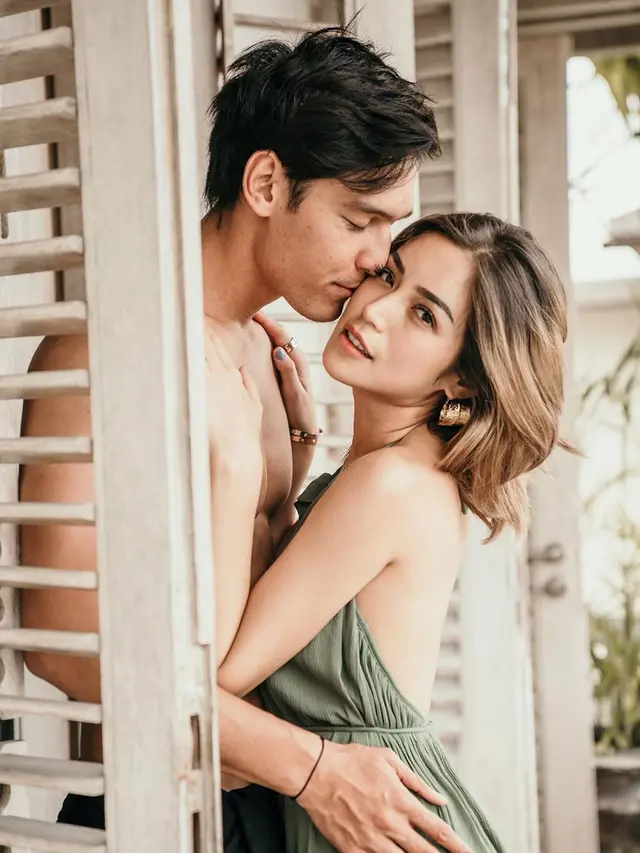 7 Pose Mesra Jessica Iskandar dan Richard Kyle yang Jadi Sorotan