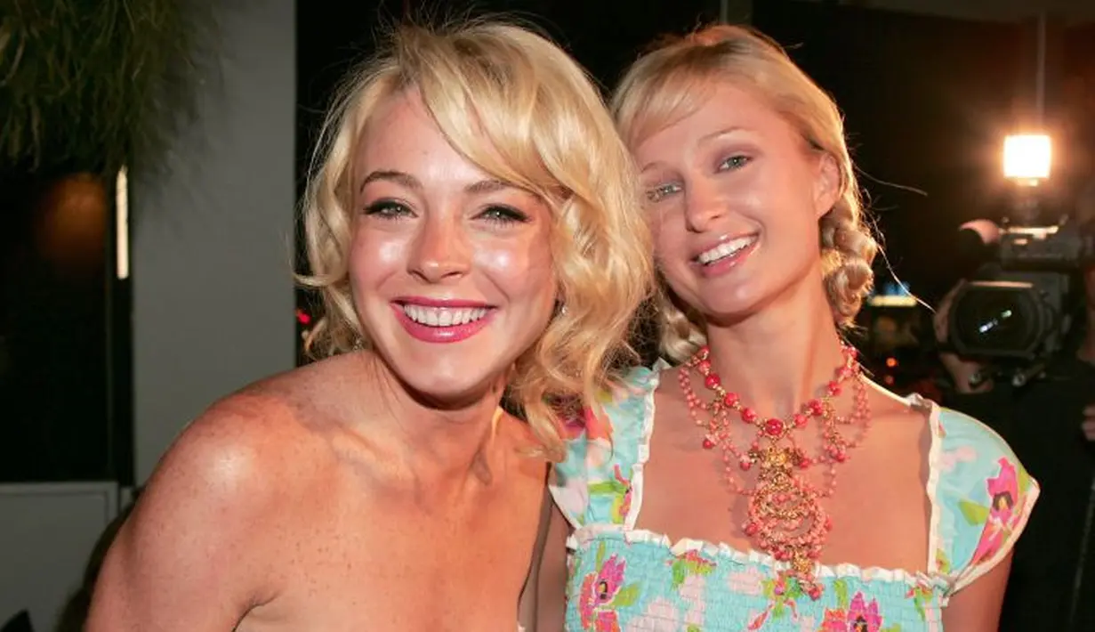 Sebuah akun fans mengunggah sebah video kompilasi yang menunjukkan setiap sindiran yang ditunjukkan pada Paris. (lifeandcity)