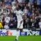 Pemain Real Madrid, Aurelien Tchouameni, merayakan gol pembuka timnya dalam leg kedua play-off Liga Champions melawan Benfica di Santiago Bernabeu, Kamis (26/2/2026) dini hari WIB. (AP Photo/Manu Fernandez)