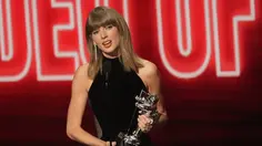 Taylor Swift Sumbangkan Penghargaan Video of the Year untuk Dolly Parton