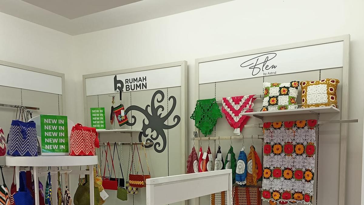 Hebat ! Produk UMKM Rumah BUMN Pertamina Dijual di Department Store