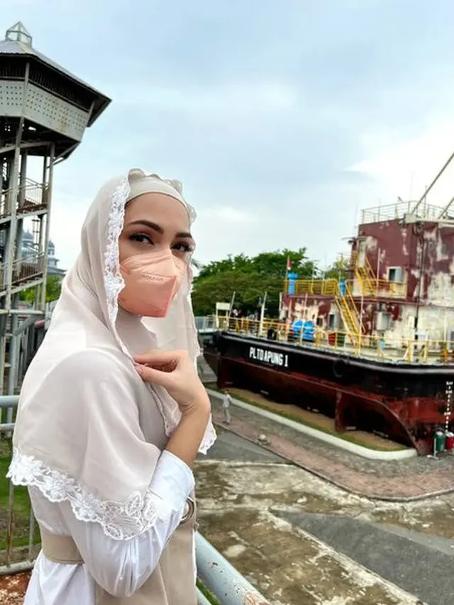 Reisa Broto Asmoro Berhijab
