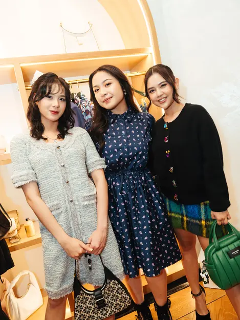 Ular rus onasini aldab jinsiy aloqa qilishgan.