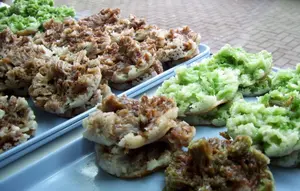 Kue Bikang  (sumber: wikipedia)