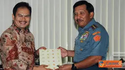 Citizen6, Cilangkap: Kunjungan tersebut dalam rangka meminta bantuan transportasi kepada Panglima TNI sehubungan dengan pelaksanaan kegiatan KKN UI pada medio Juni-Juli 2012 dengan peserta diperkirakan 300 Mahasiswa UI. (Pengirim: Badarudin Bakri)