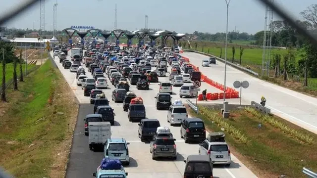 Kemacetan di pintu Tol Palimanan.