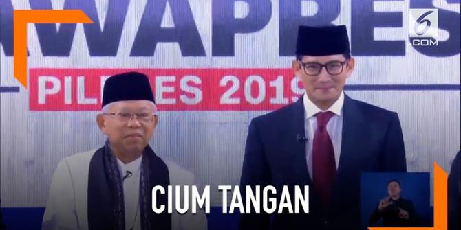 VIDEO: Sandiaga Uno Cium Tangan Ma'ruf Amin Setelah Debat