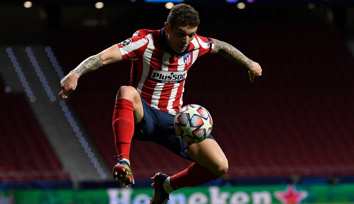 Kieran Trippier akan menjadi pilihan yang cocok dengan skema 3-5-2 yang diterapkan oleh Ole Gunnar Solskjaer. Ia merupakan bek yang mampu melakukan kemampuan bertahan dan menyerang dengan sama baiknya. Ditambah, Trippier mengungkapkan ingin kembali ke negaranya, Inggris. (AFP/Pierre-Philippe Marcou)