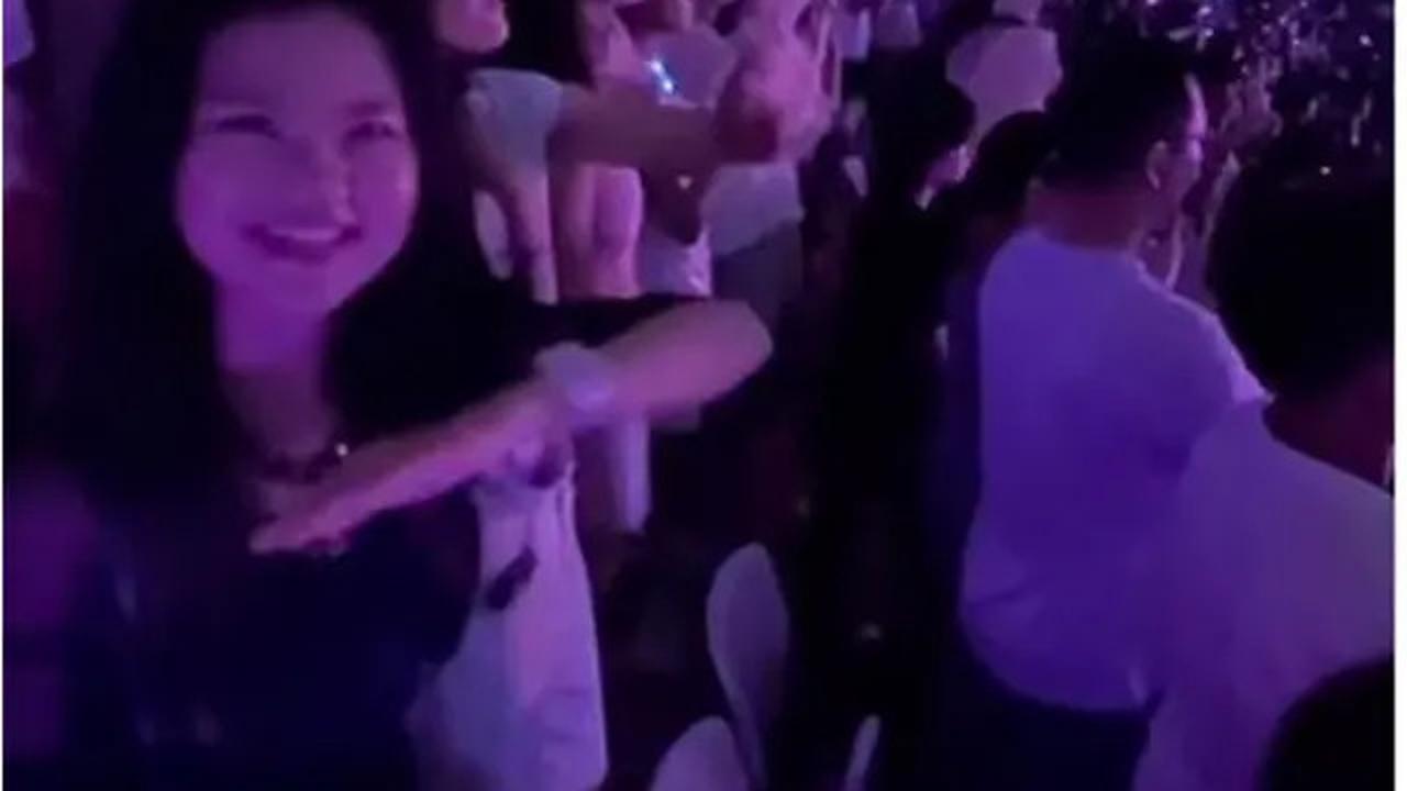 6 Potret Felicia Tissue Kenang Konser Taylor Swift di Singapura, Tepat Setahun Lalu