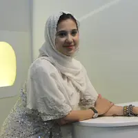 Ayu Azhari (Herman Zakharia)