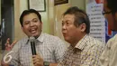 Direktur Eksekutif Poltracking Hanta Yuda (kiri) saat menjadi pembicara dalam diskusi polemik bertema 'Buruk Kinerja Kabinet Terbelah' di Jakarta, Sabtu (9/1). Diskusi membahas mengenai wacana reshuffle kabinet jilid II. (Liputan6.com/Angga Yuniar)