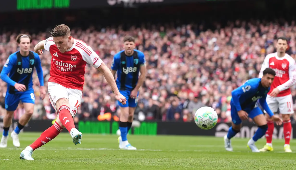 Viktor Gyokeres awalnya berhasil mencetak gol penyeimbang 1-1 pada menit ke-35 melalui tendangan penalti. (AP Photo/PA/Adam Davy)