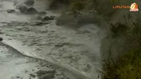 [VIDEO] Derasnya Banjir Lahar Dingin Kelud