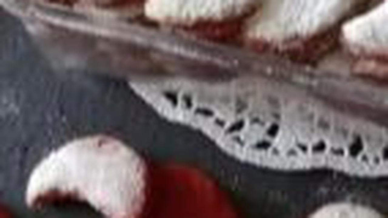 4. Putri Salju Keju Red Velvet<br>