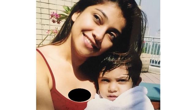 Deretan Foto Sarah Azhari Dulu dan Sekarang, Lebih Seksi Mana? - ShowBiz Liputan6.com