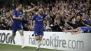 Gelandang Chelsea, Pedro, melakukan selebrasi usai membobol gawang Slavia Praha pada laga leg kedua perempat final Liga Europa di Stadion Stamford Bridge, Kamis (18/4/2019). Chelsea menang 4-3 atas Slavia Praha. (AP/Matt Dunham)