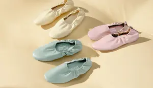 Fashion Wellness Naik Daun, Alas Kaki dari Fitflop x Pantone Hadirkan Kenyamanan di Kaki dan Hati