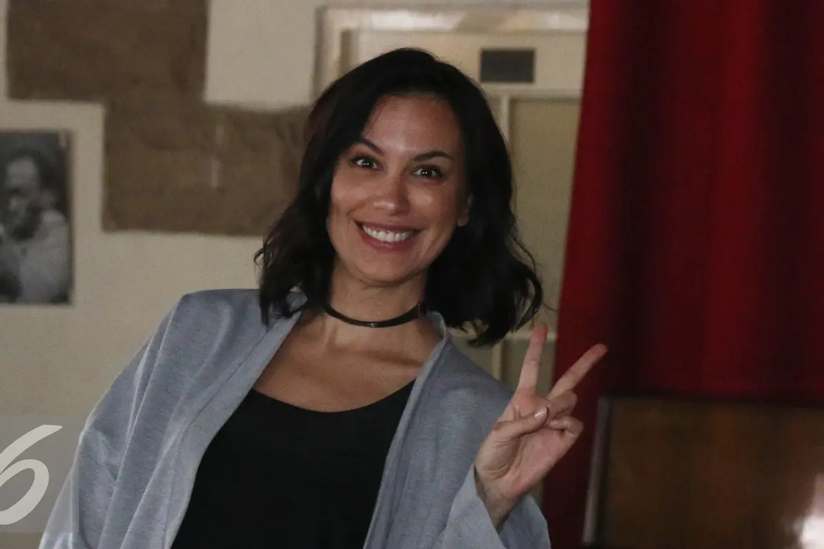 20161116-Sophia Latjuba-Jakarta-Herman Zakharia