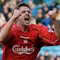 Michael Owen - Pemain jebolan akademi Liverpool ini menjadi salah satu penyerang ganas setelah eranya Robbie Fowler. Owen menjadi pencetak gol terbanyak Premier League pada musim 1997/98 dan 1998/99. (AFP/Paul Barker)