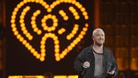 Sam Smith Beraksi di Panggung iHeartRadio Music Festival. (Foto: (AP Photo/John Locher)