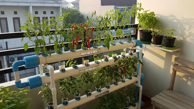 Pot Vertikal Bertingkat