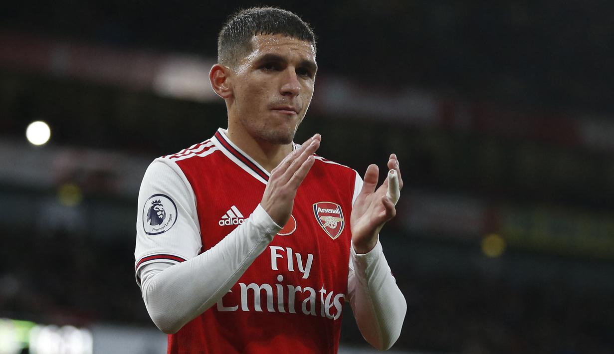 Lucas Torreira merupakan pemain Arsenal yang dipinjamkan ke Atletico Madrid pada musim lalu. Ia sempat mengalami cidera parah di musim sebelumnya dan tercatat hanya mampu tampil 89 kali dengan torehan 4 gol dan 6 assists sejak 2018 silam. (Foto: AFP/Ian Kington)