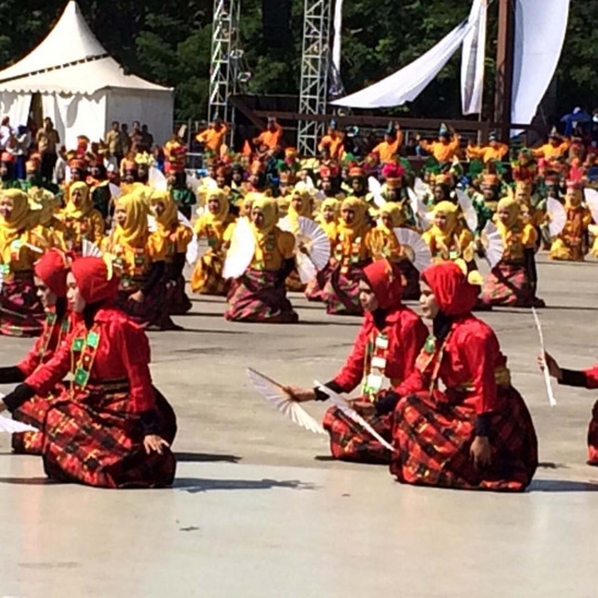 Presiden Jokowi hadiri pembukaan Muktamar Muhammadiyah di Makassar