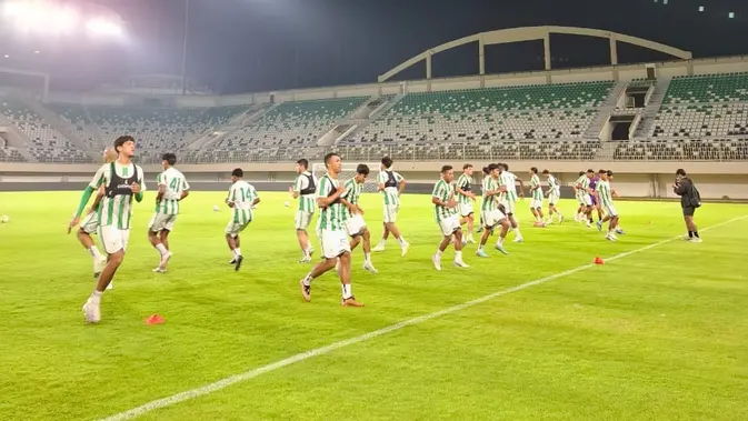 PSS Sleman Siap Hadapi PSM Makassar di BRI Liga 1, Pieter Huistra Fokus Waspadai Bola Mati