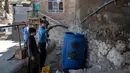 Laporan tersebut juga menyatakan bahwa kondisi kekeringan yang parah, ketidakstabilan ekonomi, dan berbagai dampak mengerikan dari konflik berkepanjangan secara signifikan melemahkan infrastruktur air Afghanistan. (Wakil KOHSAR/AFP)